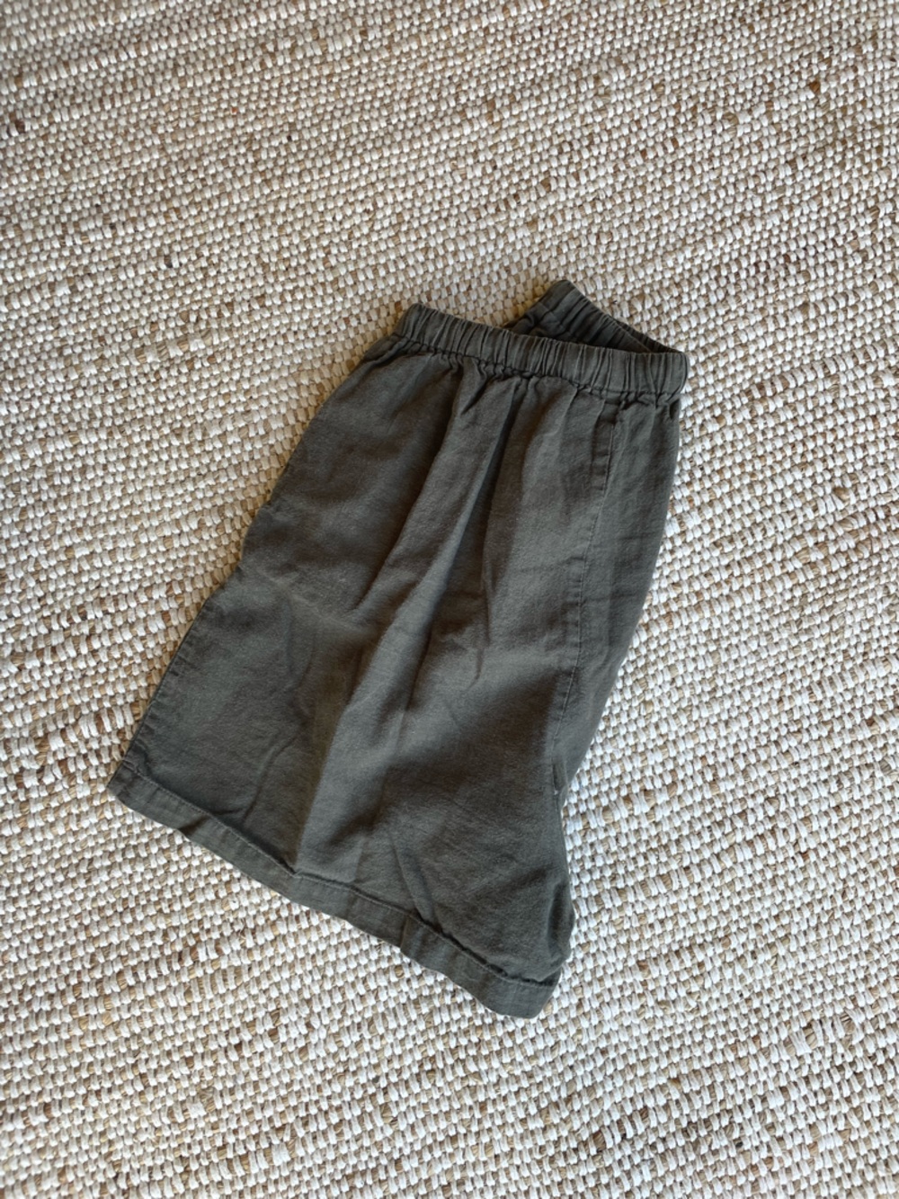 High Waist Women's Linen Blend Shorts - Olive - Picture 2 of 3